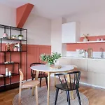 Turnkey I Letna Park Apartment *