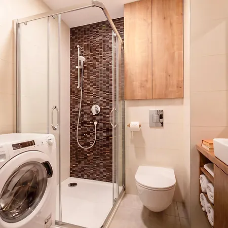 Turnkey I Letna Park Apartman *